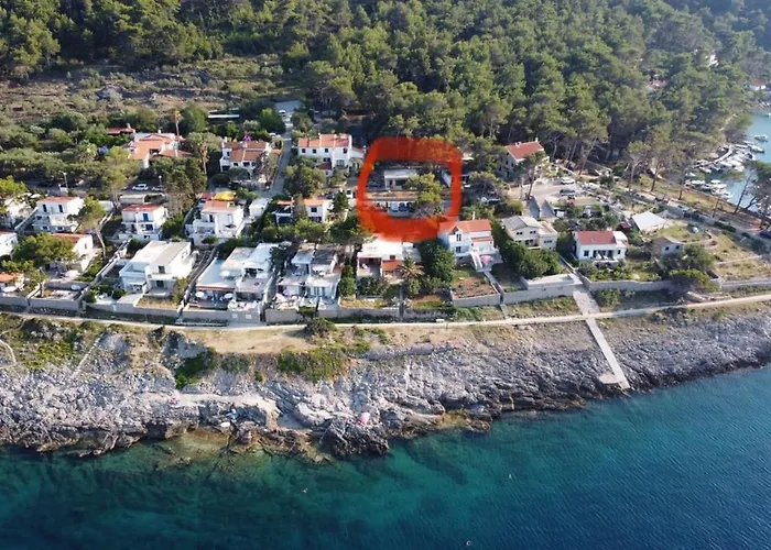 Holiday House Manoka